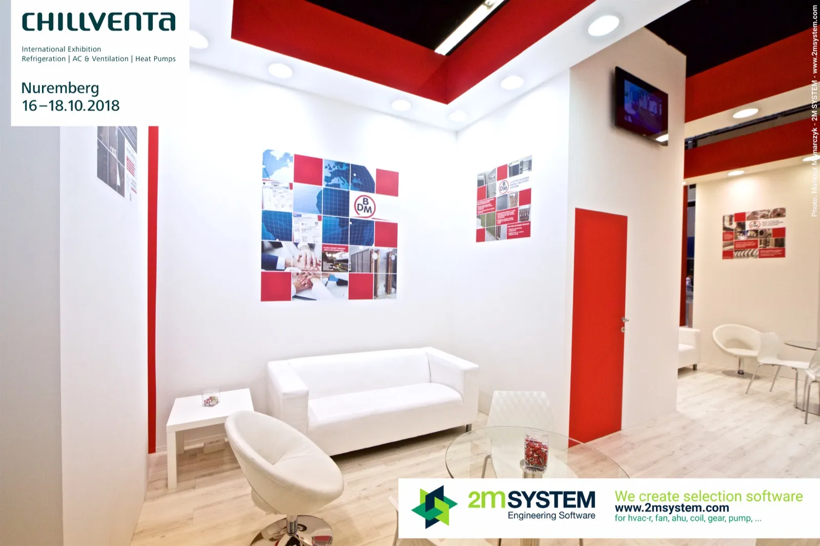 BDM meeting corner with white sofa and red-tiled graphics at Chillventa 2018
