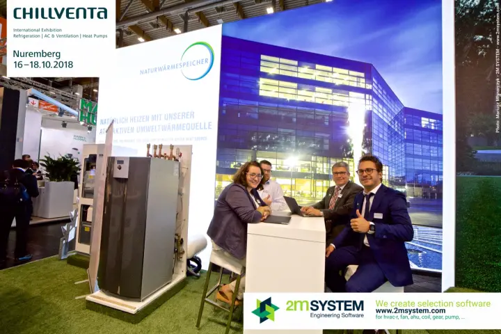 Naturwärmespeicher team at the stand table beside a heat pump unit at Chillventa 2018