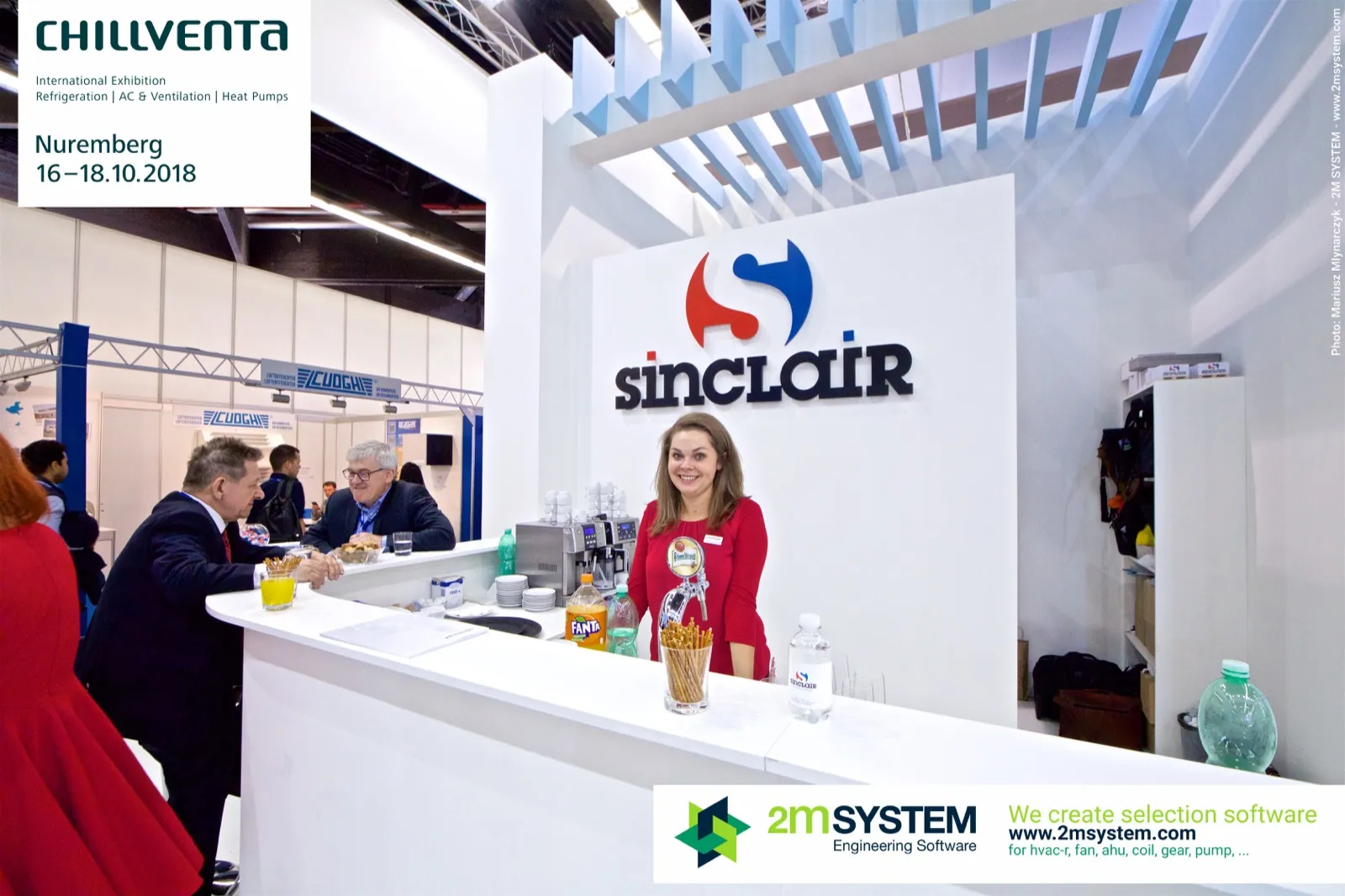 Sinclair bar counter with logo wall and slatted light blue canopy at Chillventa 2018
