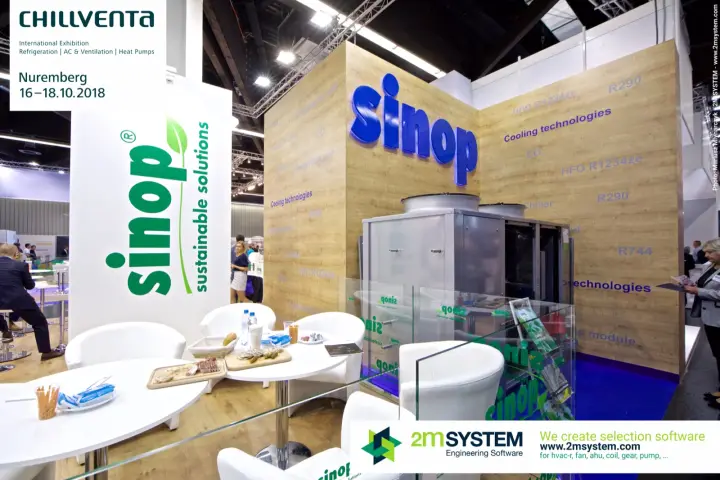 Sinop wood-look wall with illuminated logo and refrigerant keywords at Chillventa 2018