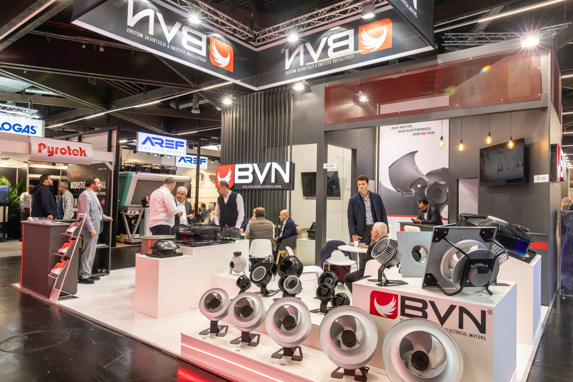 BVN stand with centrifugal, inline and axial fans on white steps at Chillventa 2026