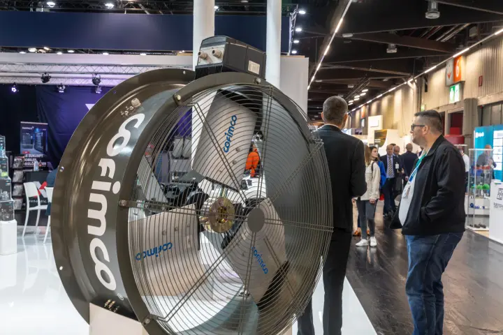 Close-up of the Cofimco axial fan with branded aluminium blades