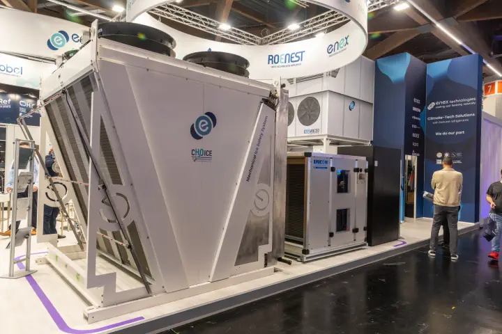 Enex CH2OICE V-coil unit with Mechanical Ice Safety System at Chillventa 2026