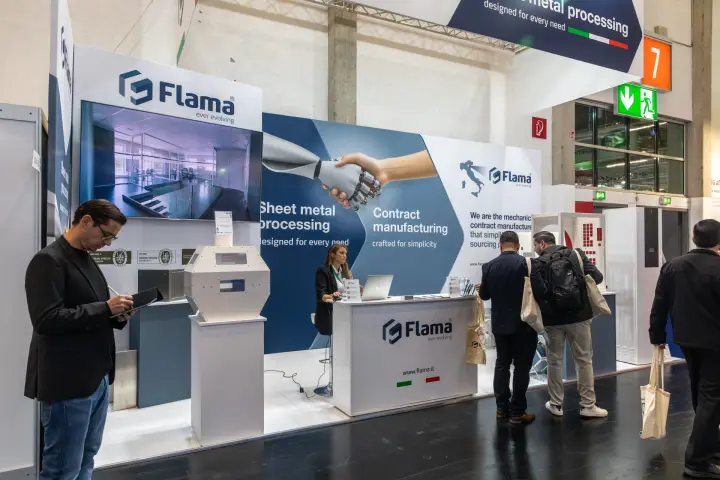 Flama stand promoting sheet metal processing and contract manufacturing