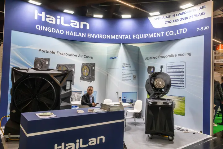 HaiLan evaporative air coolers with a misting fan running on the stand