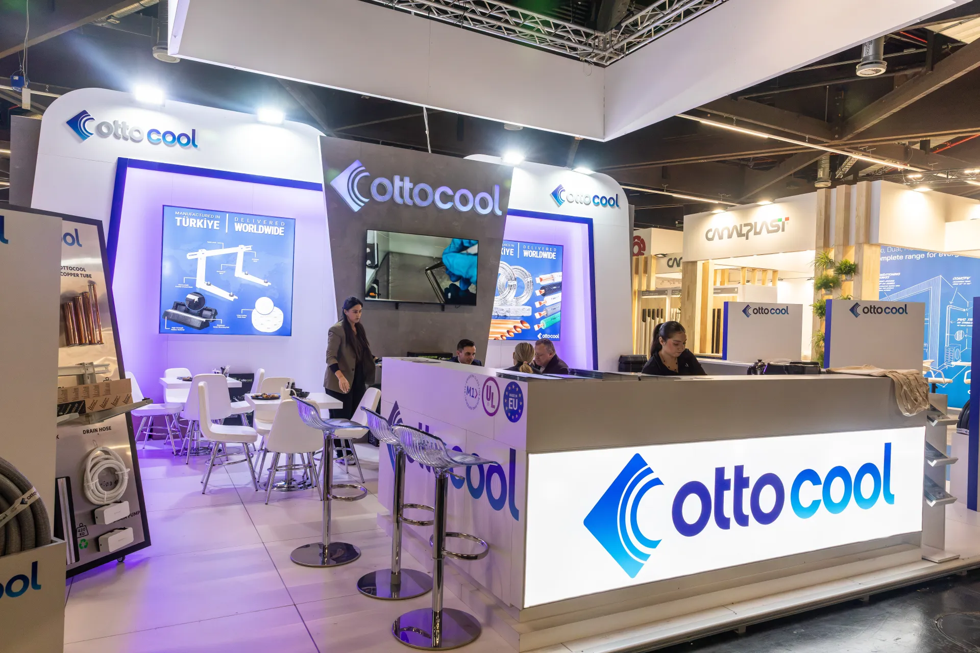 Ottocool illuminated counter with copper tube and drain hose displays at Chillventa 2026