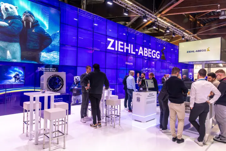 Ziehl-Abegg polar bear mascot video, ZApilotXL fan and ZAset VibrationClient