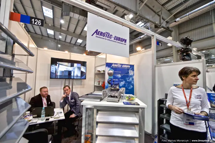 AeroTec-Europa stand 126 with louvre and smoke vent samples at Forum Wentylacja 2016