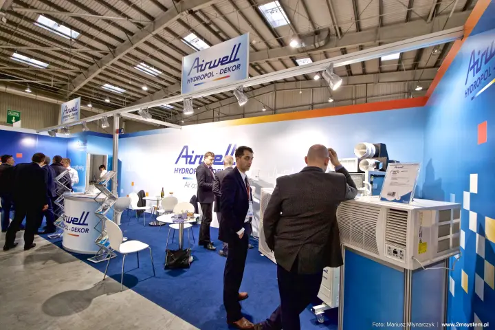 Airwell Hydropol-Dekor stand with window air conditioner and meeting tables