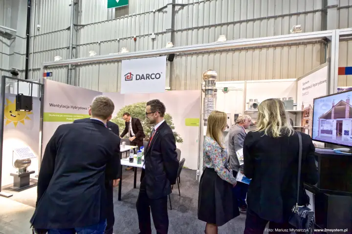 Darco hybrid ventilation stand with solar-powered roof cowl at Forum Wentylacja 2016