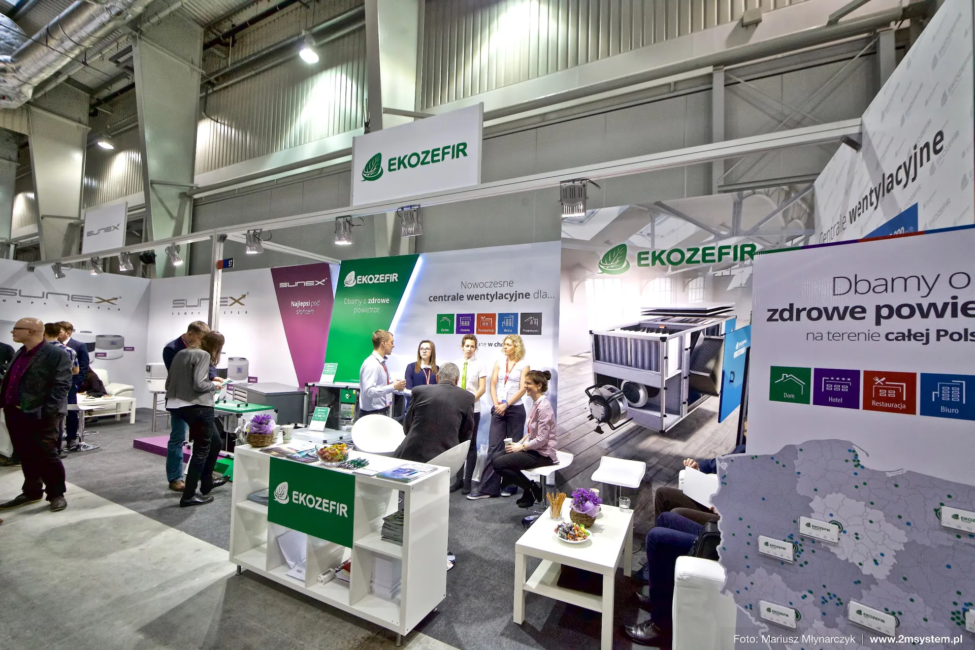 EkoZefir stand with an air handling unit graphic and a Poland map at Forum Wentylacja 2016