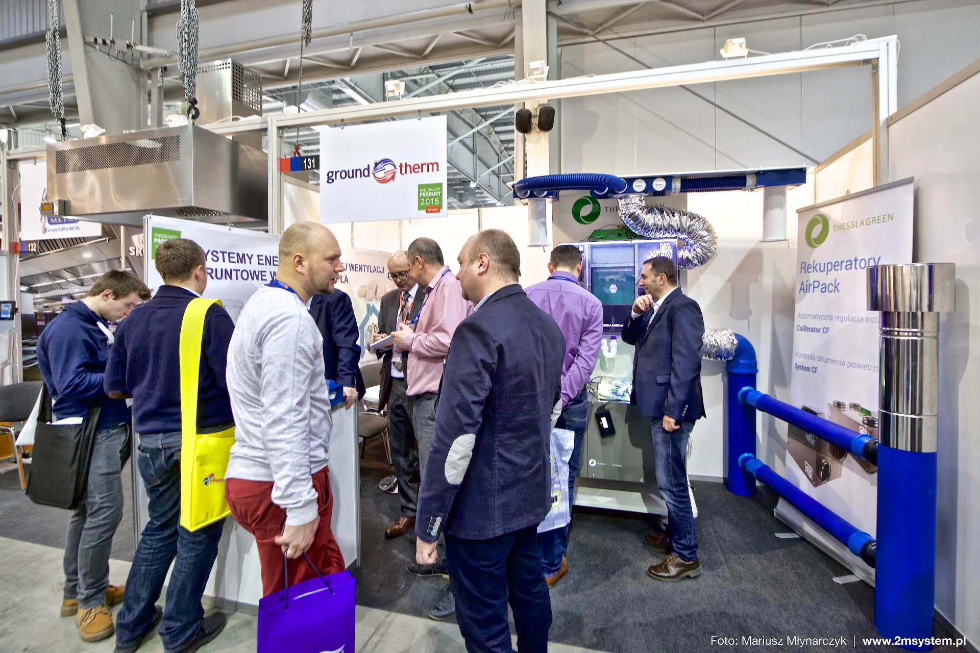 Ground-Therm stand 131 crowded around a Thesslagreen AirPack display at Forum Wentylacja 2016