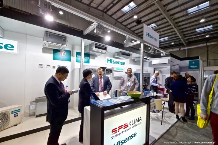 Hisense ceiling cassettes, controllers and SPS Klima counter at Forum Wentylacja 2016