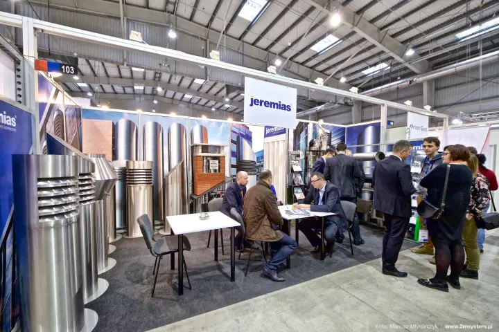 Jeremias stand lined with stainless steel chimney systems and cowls at Forum Wentylacja 2016