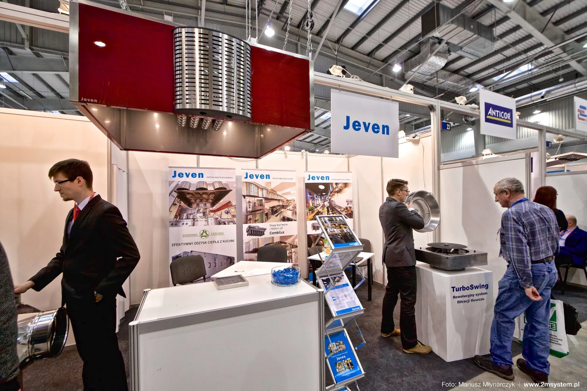 Jeven kitchen hood and TurboSwing grease filtration system on display at Forum Wentylacja 2016