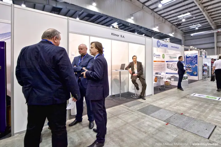 Klimor S.A. stand beside the Lindab booth along the aisle at Forum Wentylacja 2016