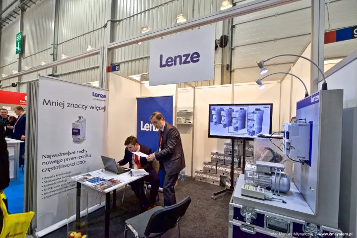 Lenze stand promoting the i500 frequency inverter with a drive demo case