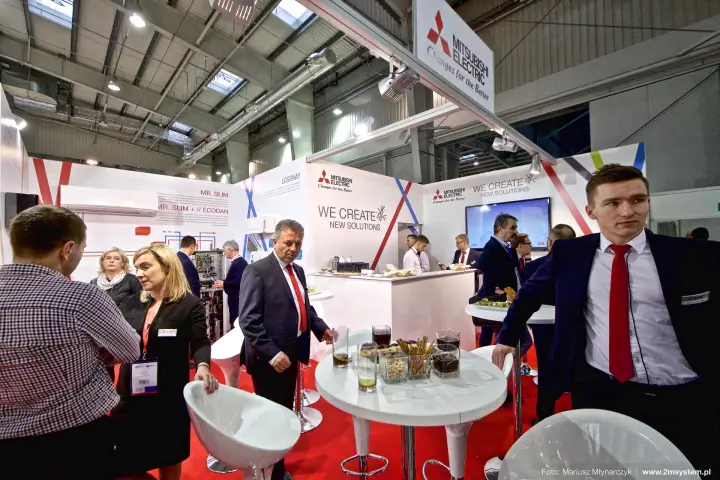 Mitsubishi Electric bar area with Mr. Slim, Ecodan and Lossnay panels at Forum Wentylacja 2016