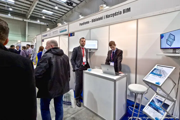 ParaForma stand presenting BIM object libraries and tools