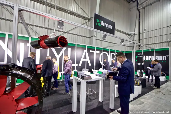 PIRAX jet fan suspended over the Harmann stand at Forum Wentylacja 2016