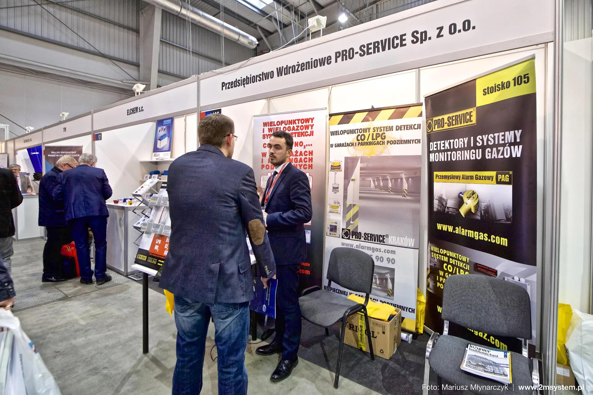 Pro-Service gas detection systems stand 105 with yellow-black roll-ups at Forum Wentylacja 2016
