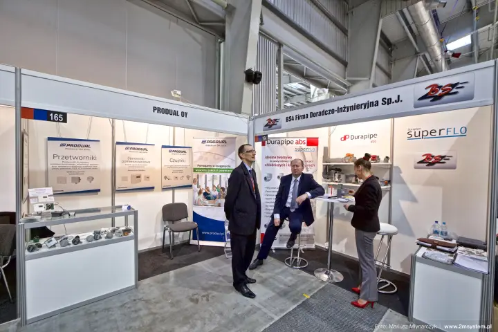 Produal sensors and Durapipe ABS pipework on neighbouring shell-scheme stands at Forum Wentylacja 2016