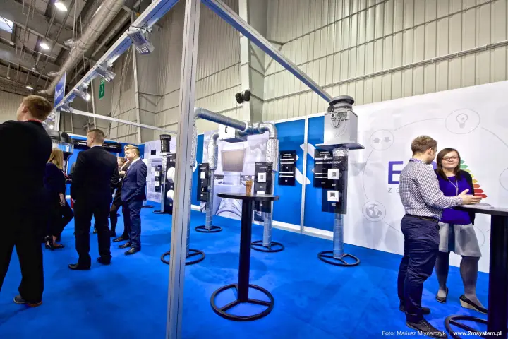 Row of Aereco demonstration columns with VCR and A2RC Higro units at Forum Wentylacja 2016