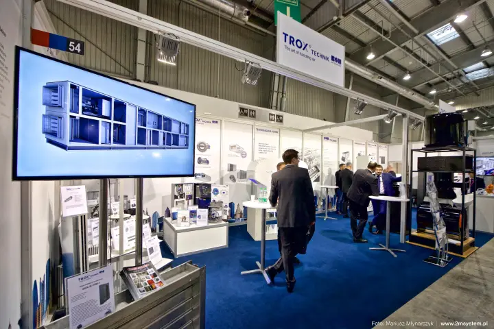 TROX stand 54 with air handling unit rendering on a large screen at Forum Wentylacja 2016