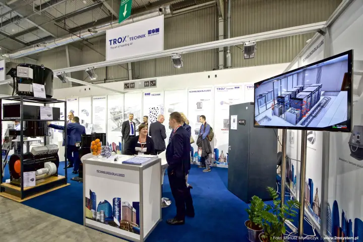 TROX Technik and BSH stand with fans, cabinet unit and server-room screen at Forum Wentylacja 2016