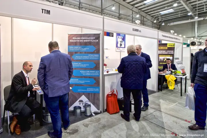 TTM duct machinery roll-up beside the Elchem stand 127 at Forum Wentylacja 2016