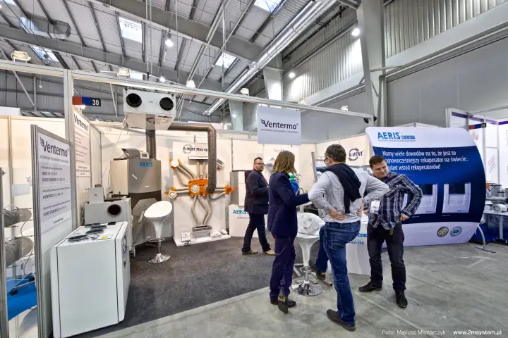 Ventermo stand with AERIS recuperators and the R-VENT Flex duct system at Forum Wentylacja 2016