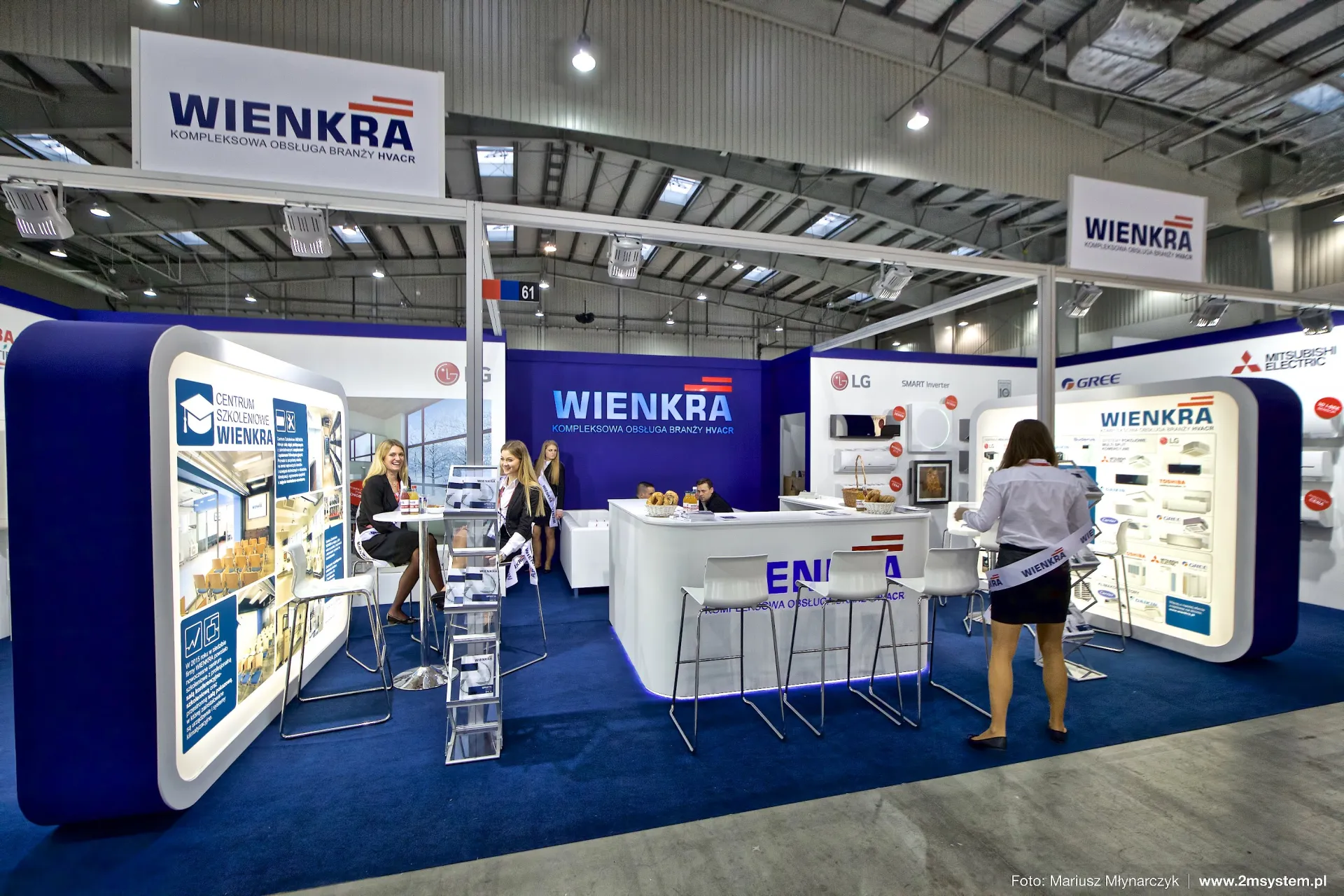 Wienkra stand front with training centre panel and bar counter at Forum Wentylacja 2016