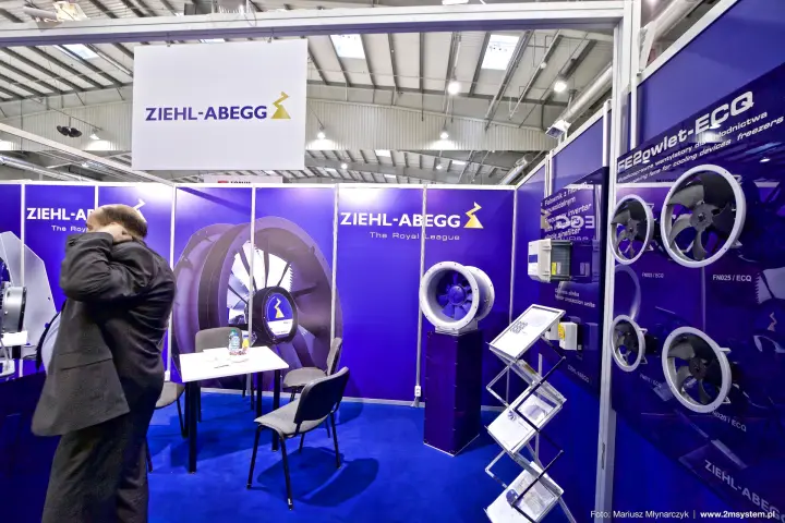 Ziehl-Abegg FE2owlet-ECQ fan wall and inline duct fan display at Forum Wentylacja 2016