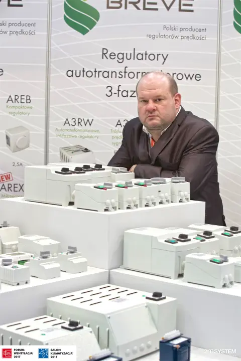 Breve speed controllers on stepped plinths, vertical view
