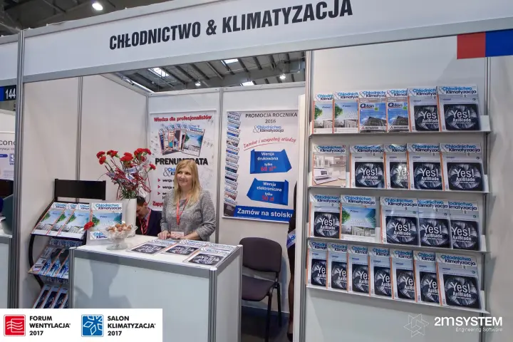 Chłodnictwo & Klimatyzacja magazine stand with rows of trade issues