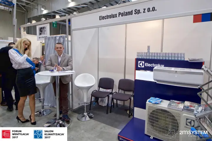 Electrolux Poland shell-scheme stand with a split air conditioner on a navy display