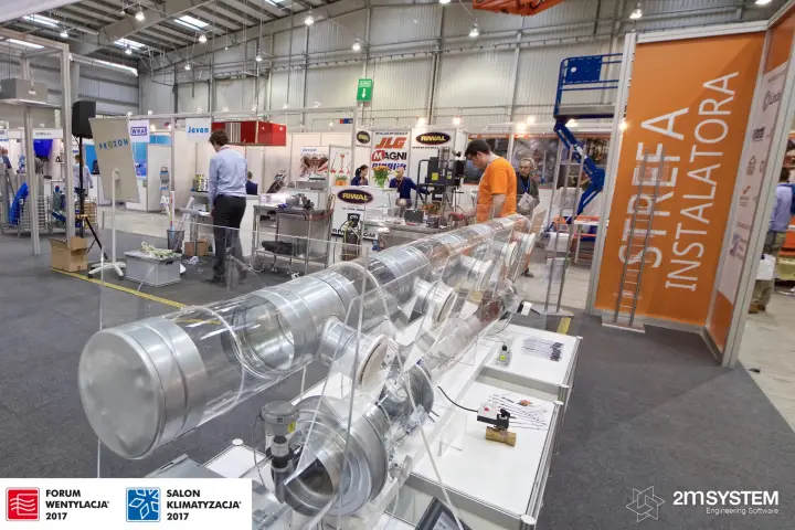 End view of B&L International transparent duct demonstrator at Forum Wentylacja 2017