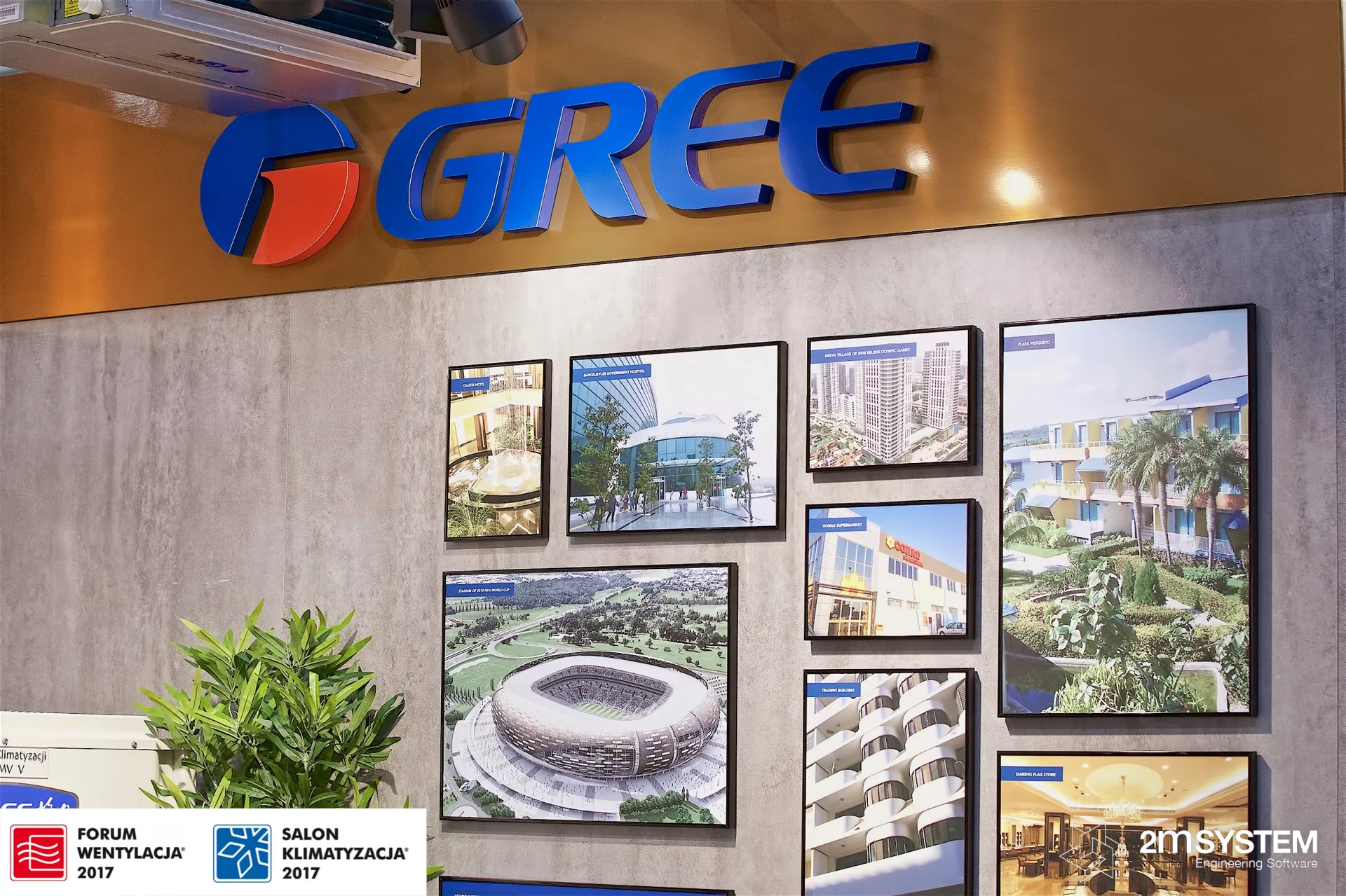 Gree 3D logo above a wall of reference project photographs at Forum Wentylacja 2017