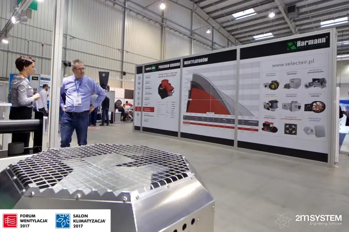 Grilled top of a Harmann roof fan with the selectAIR wall behind at Forum Wentylacja 2017