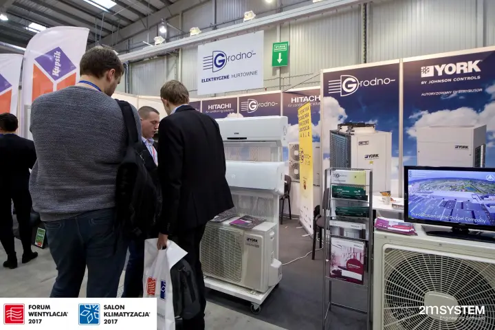 Grodno stand with York split units and outdoor units drawing visitors at Forum Wentylacja 2017