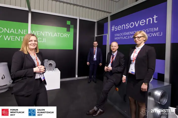 Harmann team posing in the #sensovent corner of the stand at Forum Wentylacja 2017