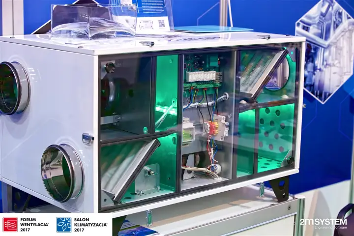 Heat recovery unit with transparent front and green lighting at Forum Wentylacja 2017