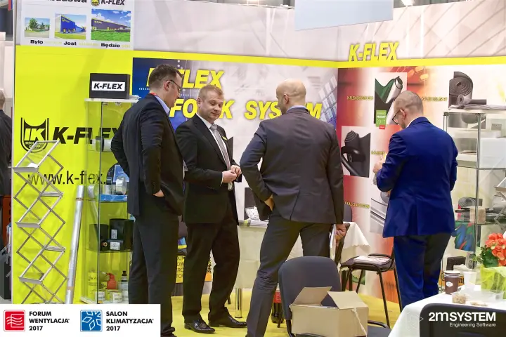 K-Flex stand with insulation samples in glass showcases at Forum Wentylacja 2017