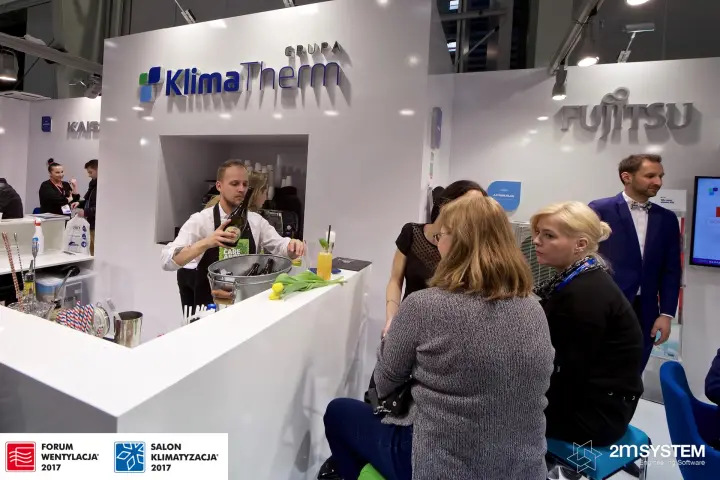 Klima-Therm bar next to the Fujitsu area with an outdoor unit on display at Forum Wentylacja 2017
