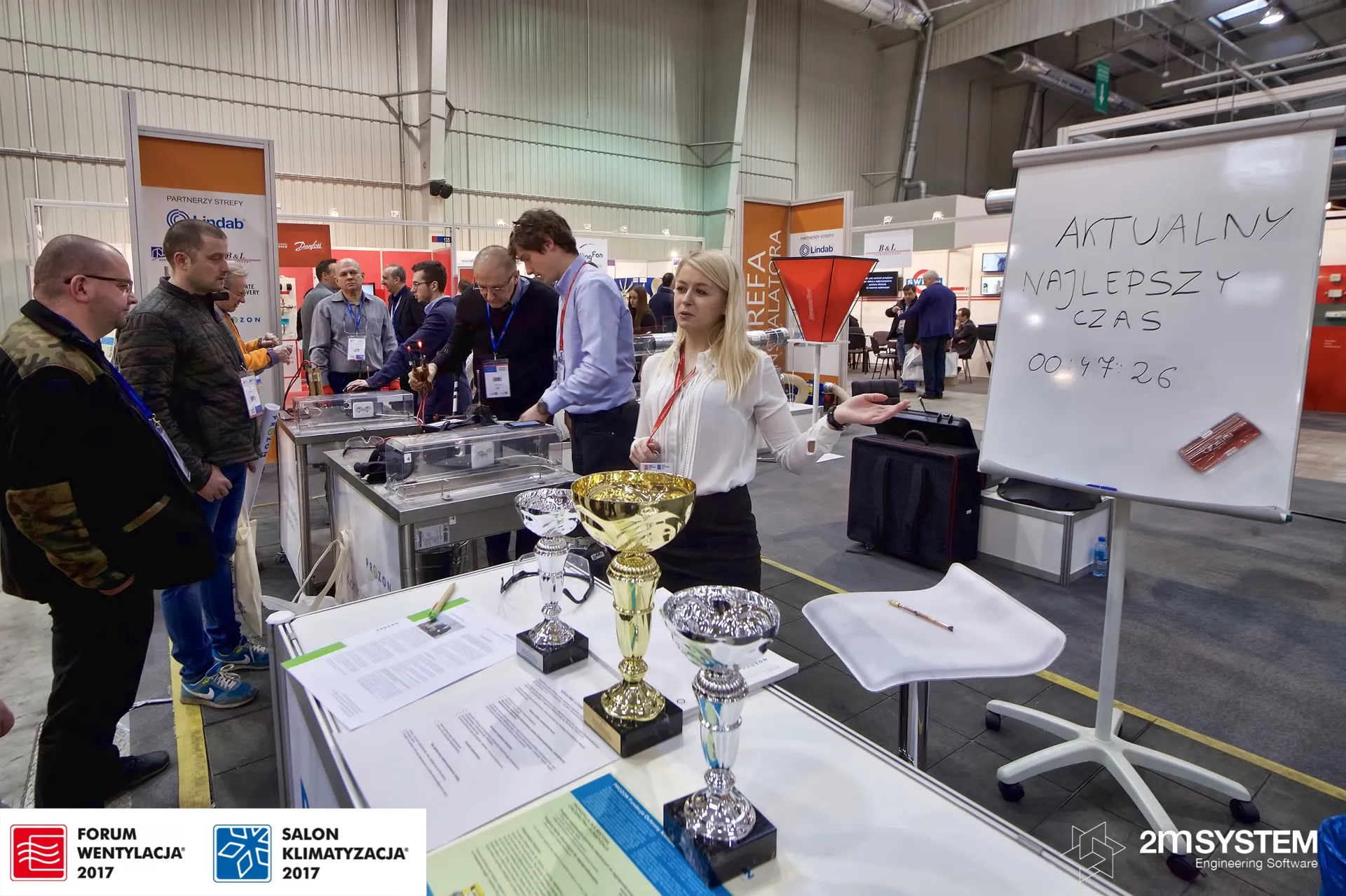 Prozon brazing competition with trophies and best time on flipchart at Forum Wentylacja 2017