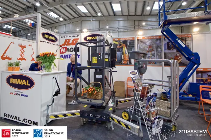 Riwal stand with JLG mast lifts and aerial platform posters