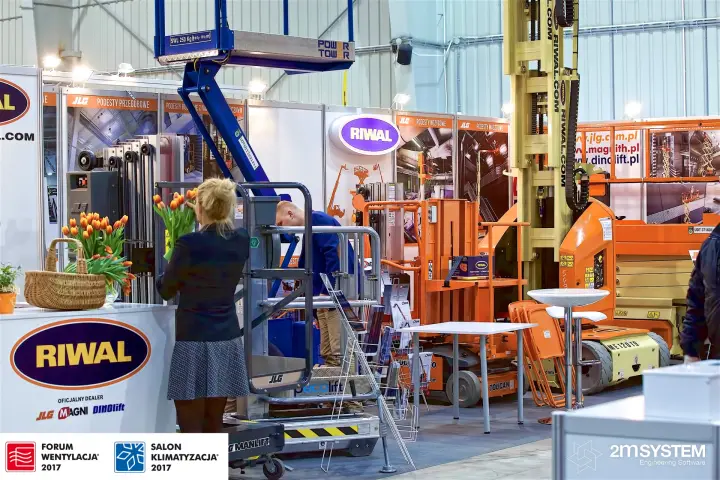 Riwal stand with JLG mast lifts and scissor platforms