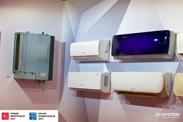 Rotenso ducted unit "Nevo" next to wall-mounted split air conditioners