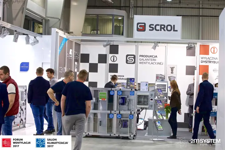 Scrol stand with its rooftop unit and chequered back wall