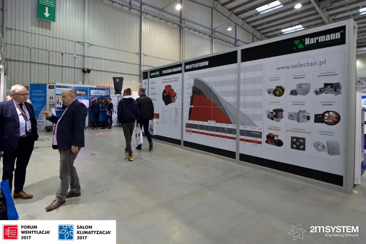 selectAIR fan curve and product grid on Harmann's back wall at Forum Wentylacja 2017